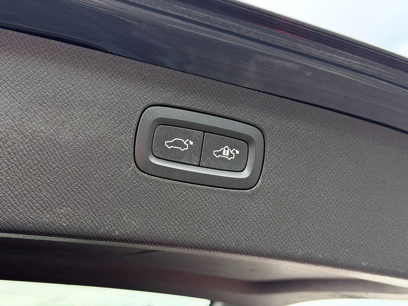 Volvo XC90 2.0 B5 MHEV Momentum Auto 4WD Euro 6 (s/s) 5dr 5dr Automatic 2026