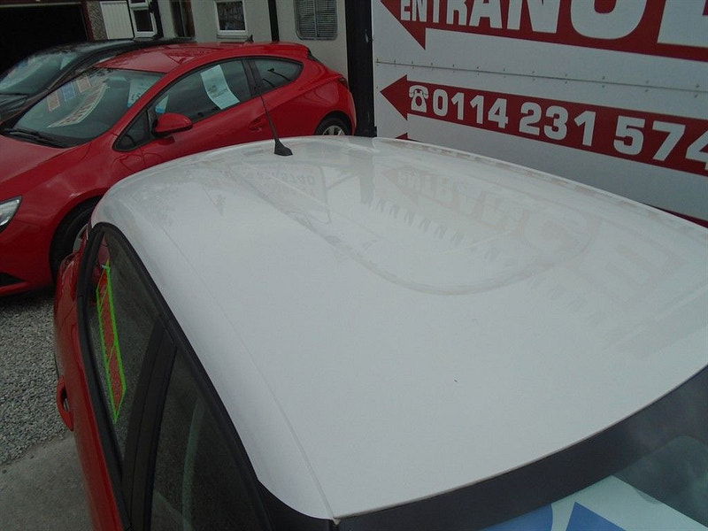 Citroen C3 1.2L Feel PureTech S/S Hatchback 5dr Petrol Manual Euro 6 (82 bhp) 5dr Manual 2025