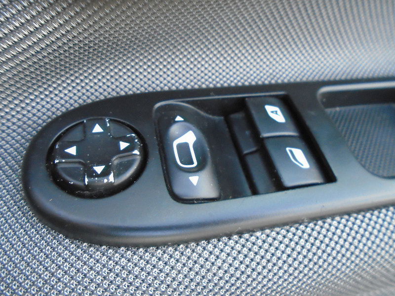 Citroen C3 Picasso 1.6L VTR+ HDi MPV 5dr Diesel Manual Euro 5 (90 bhp) 5dr Manual 2025