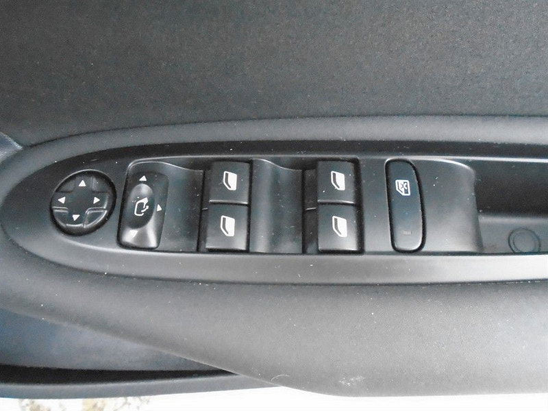 Citroen C4 1.6L Flair Blue HDi S/S Hatchback 5dr Diesel Manual Euro 6 (118 bhp) 5dr Manual 2025