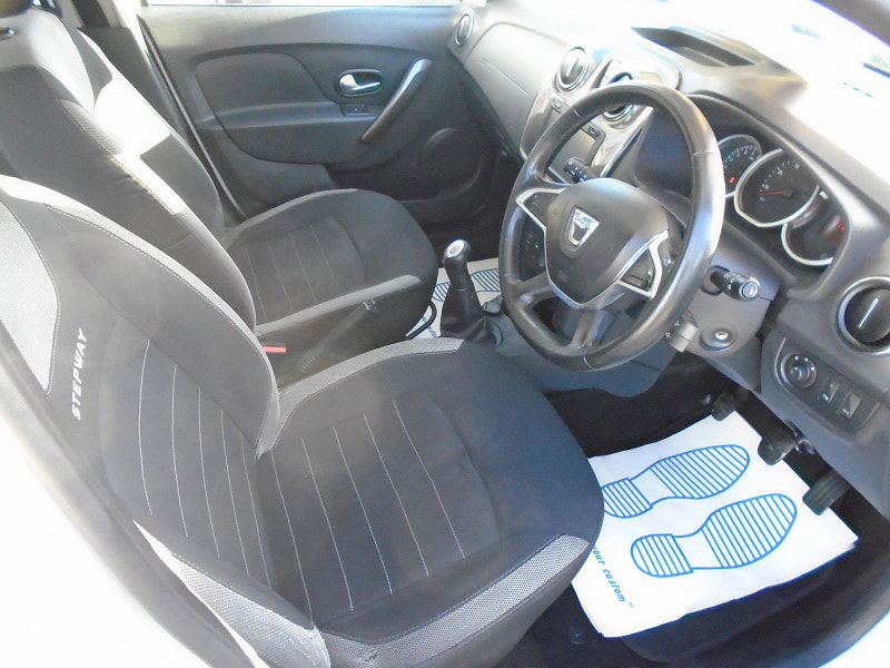 Dacia Sandero 1.5L Stepway Laureate dCi Hatchback 5dr Diesel Manual Euro 6 (90 bhp) 5dr Manual 2026