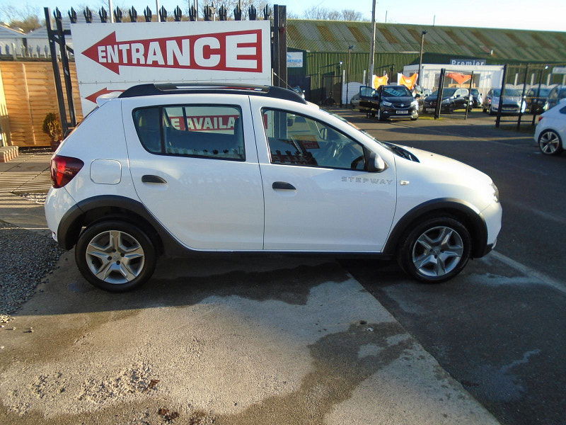 Dacia Sandero 1.5L Stepway Laureate dCi Hatchback 5dr Diesel Manual Euro 6 (90 bhp) 5dr Manual 2026