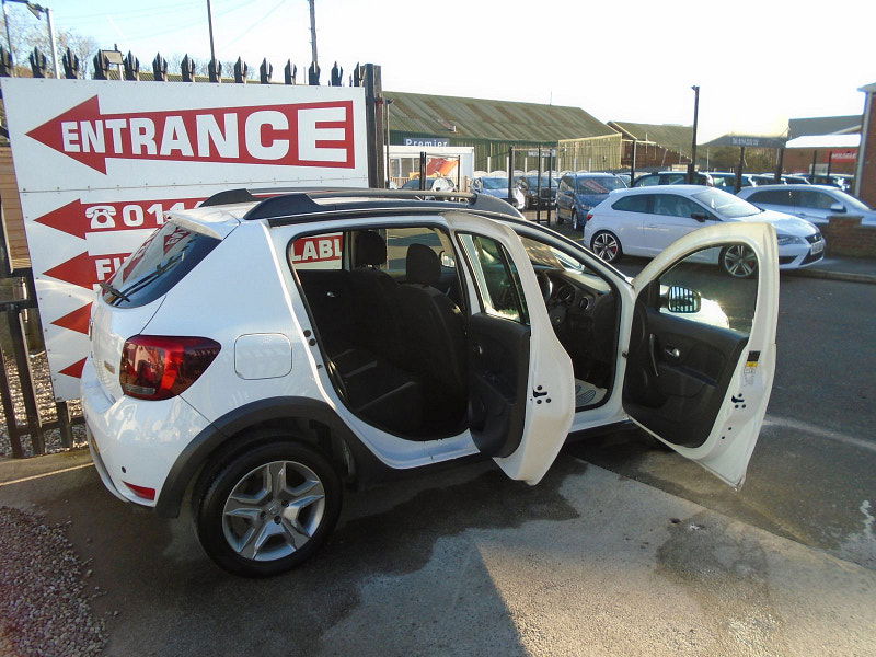 Dacia Sandero 1.5L Stepway Laureate dCi Hatchback 5dr Diesel Manual Euro 6 (90 bhp) 5dr Manual 2026