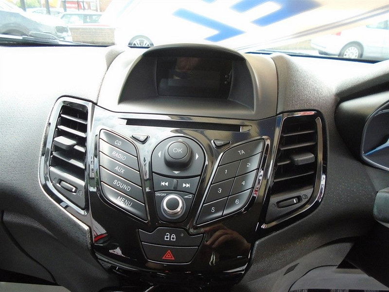 Ford Fiesta 1.5L Zetec TDCI Hatchback 5dr Diesel Manual Euro 5 (74 bhp) 5dr Manual 2025