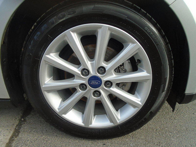 Ford Focus 1.5 TDCi Titanium Hatchback 5dr Diesel Manual Euro 6 (s/s) (120 ps) 5dr Manual 2026