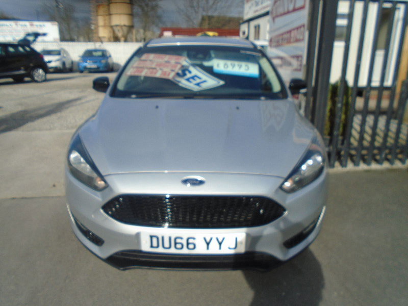 Ford Focus 1.5 TDCi Titanium Hatchback 5dr Diesel Manual Euro 6 (s/s) (120 ps) 5dr Manual 2026