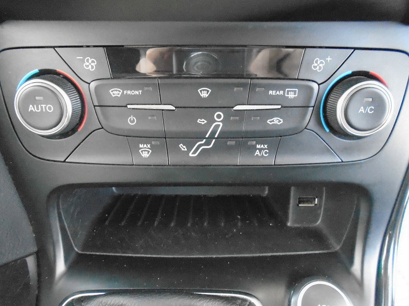 Ford Focus 1.5 TDCi Titanium Hatchback 5dr Diesel Manual Euro 6 (s/s) (120 ps) 5dr Manual 2026