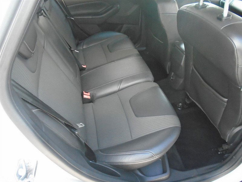 Ford Focus 1.6L Titanium X TDCI Hatchback 5dr Diesel Manual Euro 5 (113 bhp) 5dr Manual 2025