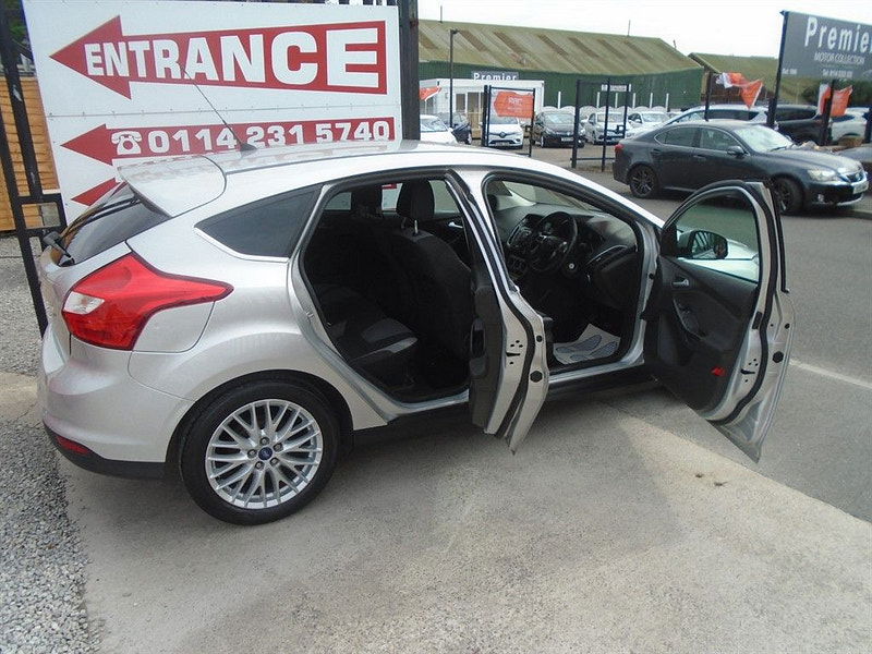 Ford Focus 1.6L Zetec 105 Hatchback 5dr Petrol Manual Euro 5 (103 bhp) 5dr Manual 2025