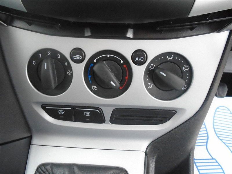 Ford Focus 1.6L Zetec 105 Hatchback 5dr Petrol Manual Euro 5 (103 bhp) 5dr Manual 2025