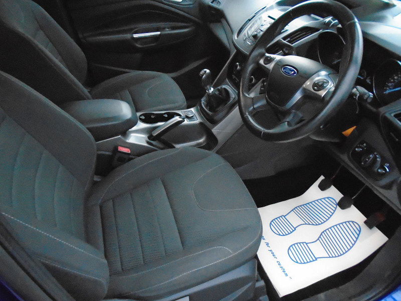 Ford Kuga 2.0L Zetec 4x2 TDCi SUV 5dr Diesel Manual Euro 5 (138 bhp) 5dr Manual 2025