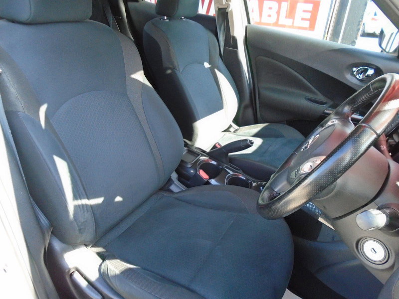 Nissan Juke 1.6 n-tec SUV 5dr Petrol Manual Euro 5 (17in Alloy) (117 ps) 5dr Manual 2026