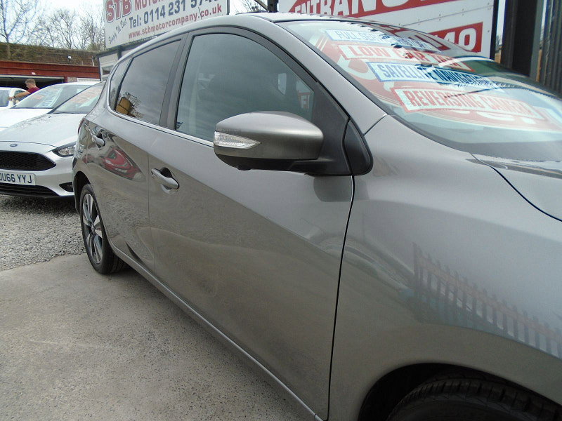 Nissan Pulsar 1.5 dCi Tekna Hatchback 5dr Diesel Manual Euro 5 (s/s) (110 ps) 5dr Manual 2026