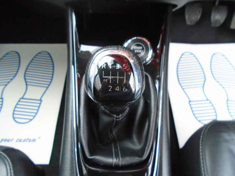 Nissan Pulsar 1.5 dCi Tekna Hatchback 5dr Diesel Manual Euro 5 (s/s) (110 ps) 5dr Manual 2026