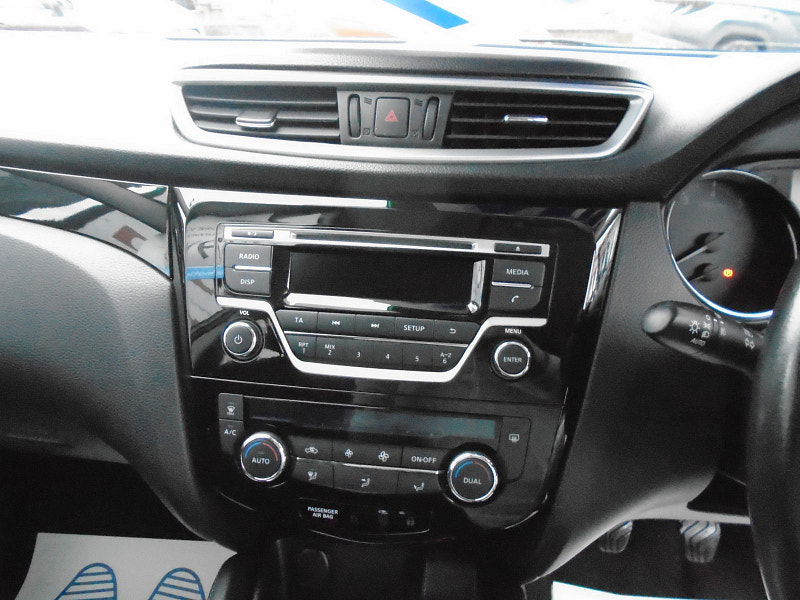 Nissan Qashqai 1.2L Acenta Smart Vision DiG-T SUV 5dr Petrol Manual Euro 6 (113 bhp) 5dr Manual 2025