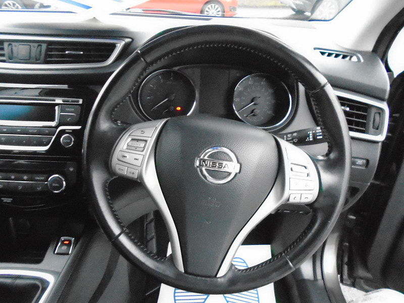 Nissan Qashqai 1.2L Acenta Smart Vision DiG-T SUV 5dr Petrol Manual Euro 6 (113 bhp) 5dr Manual 2025