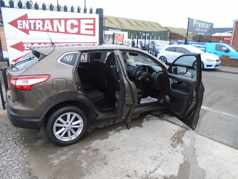 Nissan Qashqai 1.2L Acenta Smart Vision DiG-T SUV 5dr Petrol Manual Euro 6 (113 bhp) 5dr Manual 2026