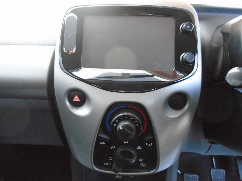 Peugeot 108 1.0L Active Hatchback 5dr Petrol Manual Euro 6 (68 bhp) 5dr Manual 2025