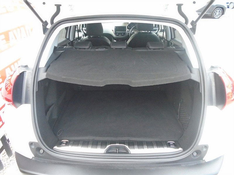 Peugeot 2008 1.2L Allure SUV 5dr Petrol Manual Euro 6 (82 bhp) 5dr Manual 2025