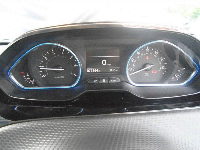 Peugeot 2008 1.2L Allure SUV 5dr Petrol Manual Euro 6 (82 bhp) 5dr Manual 2025