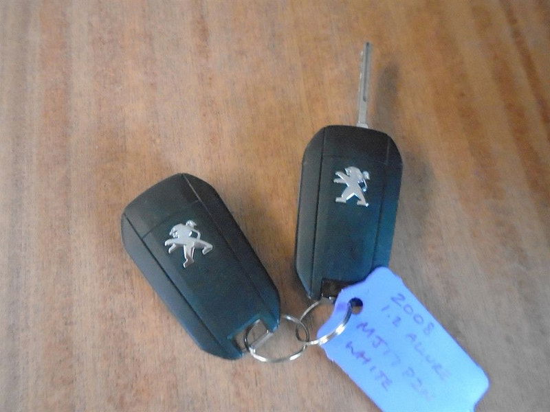 Peugeot 2008 1.2L Allure SUV 5dr Petrol Manual Euro 6 (82 bhp) 5dr Manual 2025