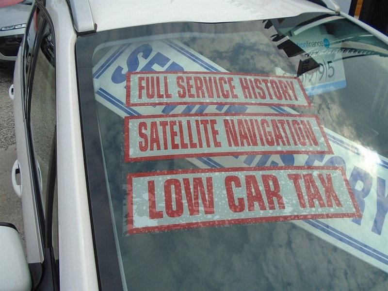 Peugeot 2008 1.2L Allure SUV 5dr Petrol Manual Euro 6 (82 bhp) 5dr Manual 2025