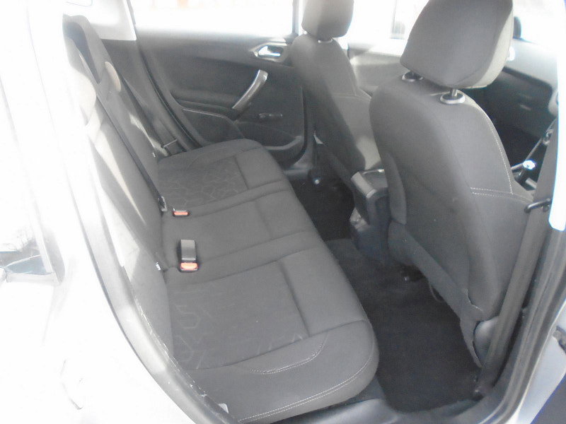 Peugeot 2008 1.6 e-HDi Active SUV 5dr Diesel EGC Euro 5 (s/s) (92 ps) 5dr Automatic 2026