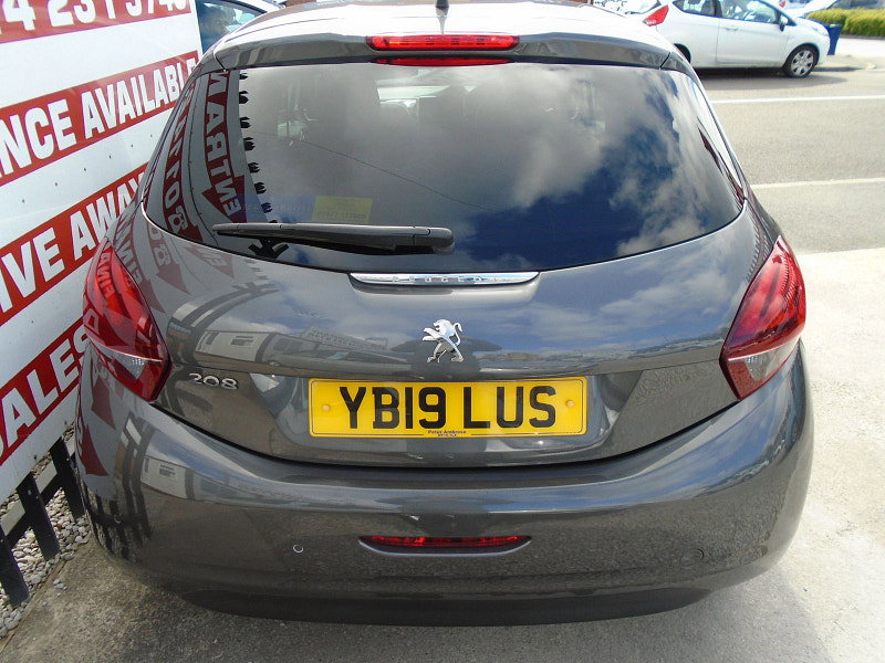 Peugeot 208 1.2 PureTech Signature Hatchback 5dr Petrol Manual Euro 6 (s/s) (82 ps) 5dr Manual 2026