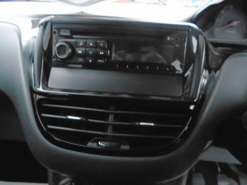 Peugeot 208 1.2 VTi Access+ Hatchback 5dr Petrol Manual Euro 5 (82 ps) 5dr Manual 2026