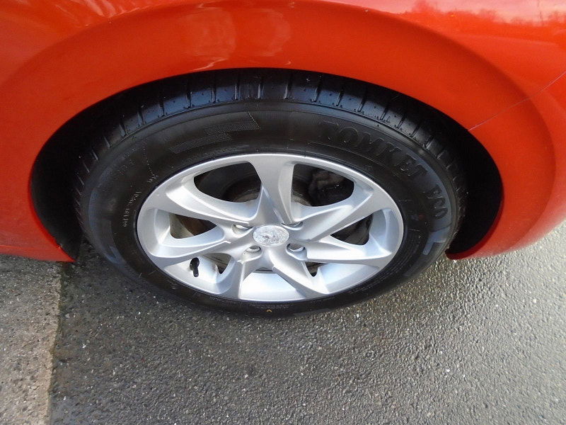 Peugeot 208 1.2L Active Hatchback 5dr Petrol Manual Euro 6 (82 bhp) 5dr Manual 2025