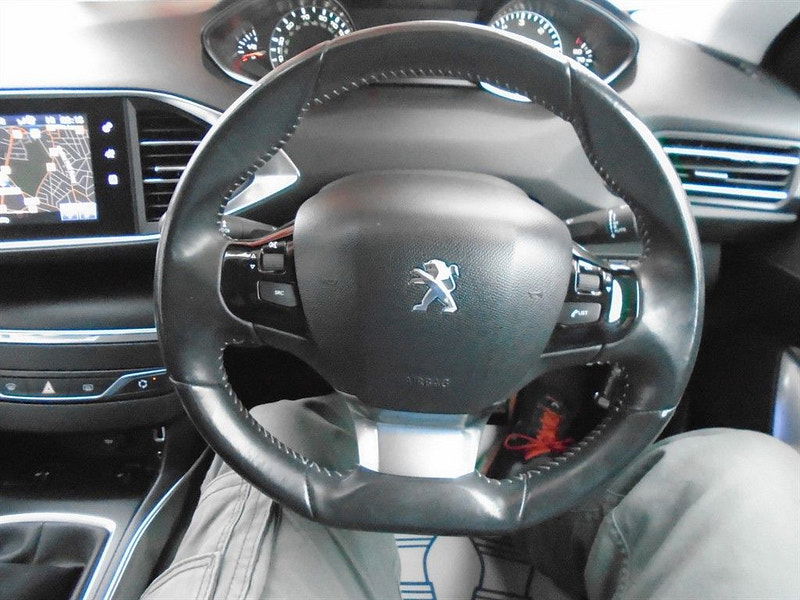 Peugeot 308 1.6L Allure Blue HDi  Hatchback 5dr Diesel Manual Euro 5 (120 bhp) 5dr Manual 2025