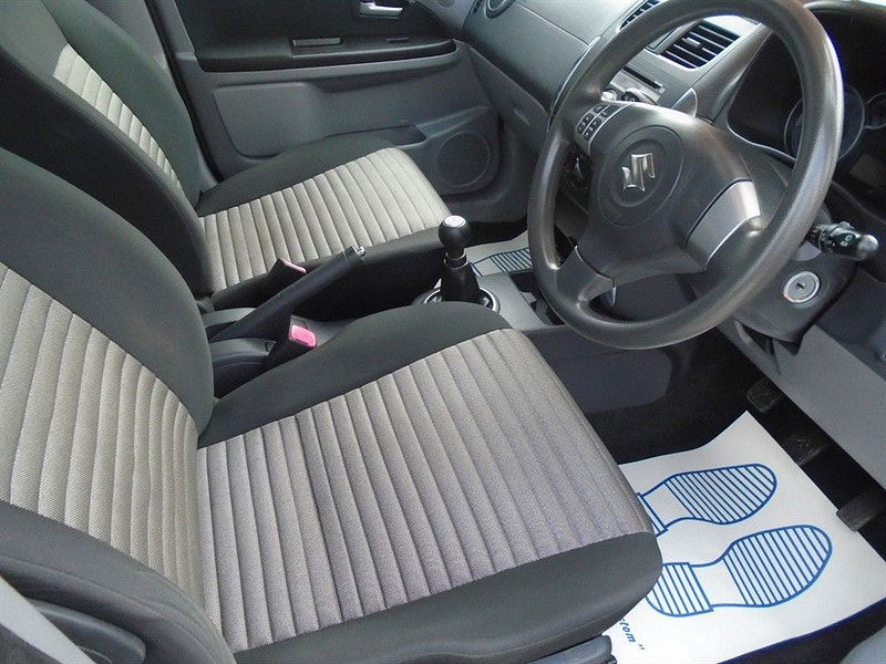 Suzuki SX4 1.6L SZ3 SUV 5dr Petrol Manual Euro 5 (120 bhp) 5dr Manual 2025