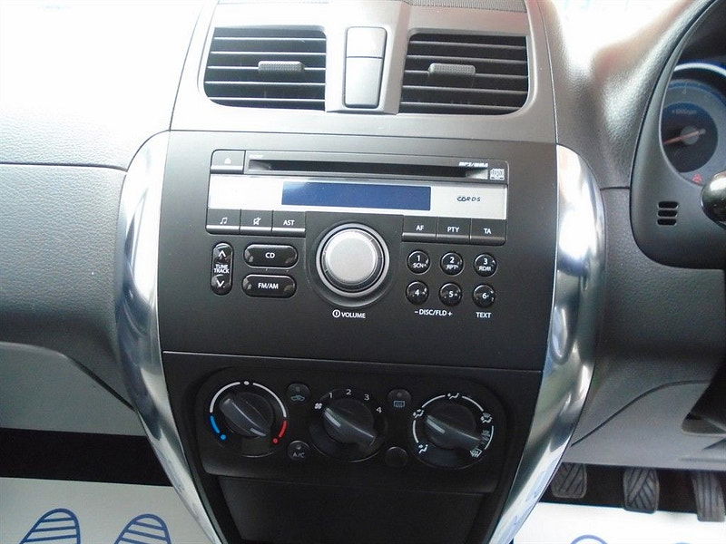 Suzuki SX4 1.6L SZ3 SUV 5dr Petrol Manual Euro 5 (120 bhp) 5dr Manual 2025