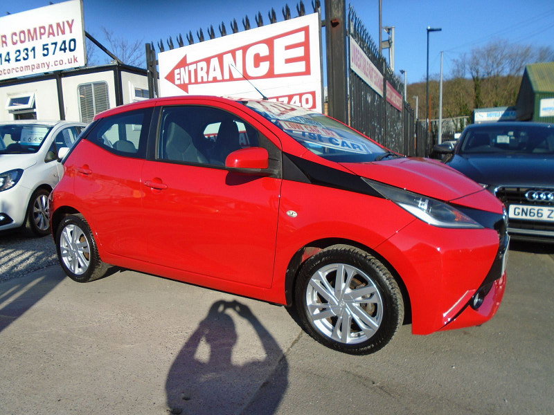 Toyota Aygo 1.0 VVT-i x-pression Hatchback 5dr Petrol Manual Euro 5 Euro 5 (68 ps) 5dr Manual 2026