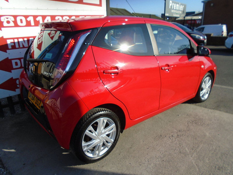 Toyota Aygo 1.0 VVT-i x-pression Hatchback 5dr Petrol Manual Euro 5 Euro 5 (68 ps) 5dr Manual 2026