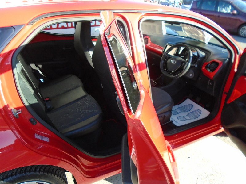 Toyota Aygo 1.0 VVT-i x-pression Hatchback 5dr Petrol Manual Euro 5 Euro 5 (68 ps) 5dr Manual 2026