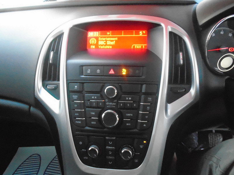 Vauxhall Astra 1.4i Excite Hatchback 5dr Petrol Manual Euro 6 (100 ps) 5dr Manual 2026