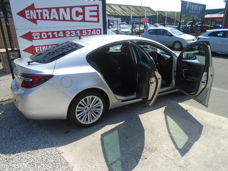 Vauxhall Insignia 2.0 CDTi ecoFLEX Tech Line Hatchback 5dr Diesel Manual Euro 5 (s/s) (140 ps) 5dr Manual 2026