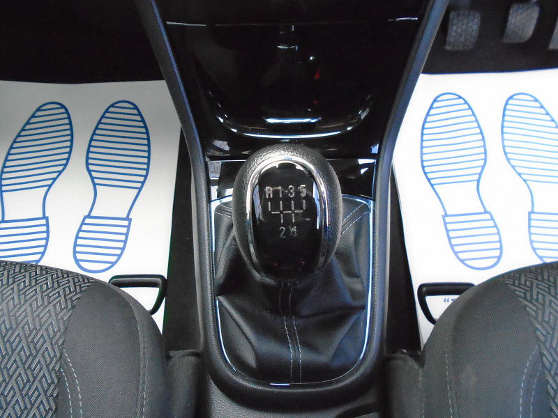 Vauxhall Mokka X 1.6i Design Nav SUV 5dr Petrol Manual Euro 6 (s/s) (115 ps) 5dr Manual 2026