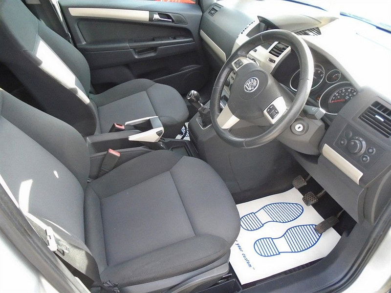 Vauxhall Zafira 1.6L Breeze MPV 5dr Petrol Manual Euro 4 (105 bhp) 5dr Manual 2025