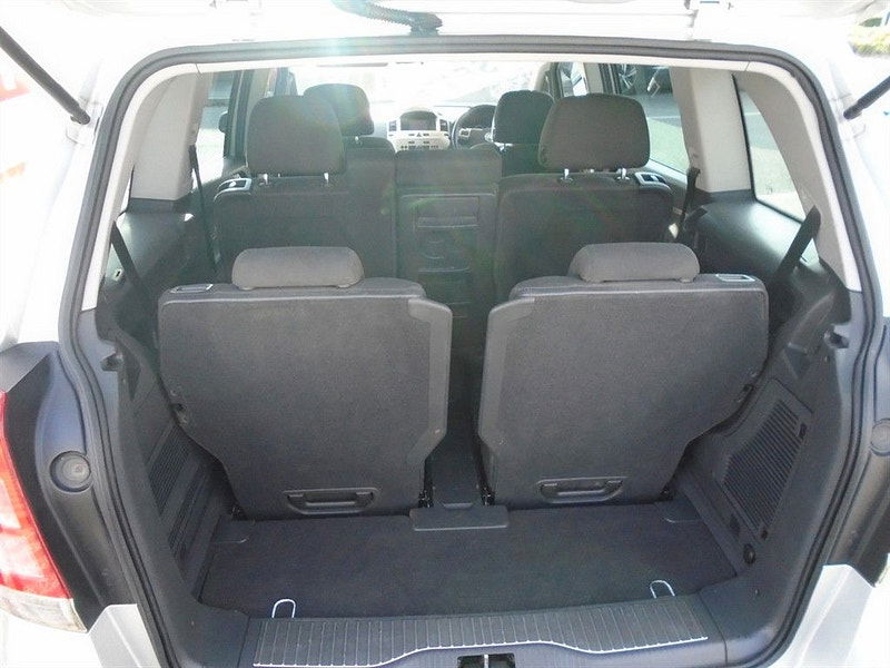 Vauxhall Zafira 1.6L Breeze MPV 5dr Petrol Manual Euro 4 (105 bhp) 5dr Manual 2025