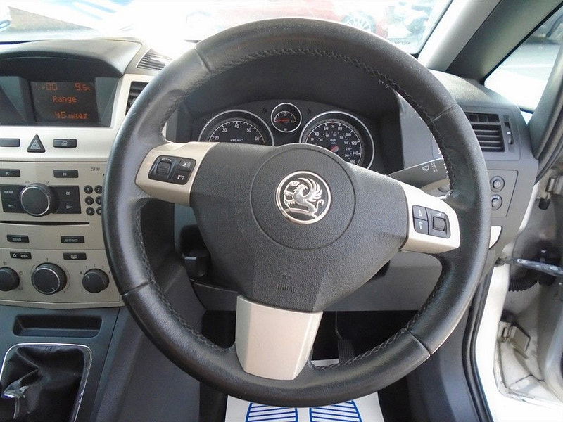 Vauxhall Zafira 1.6L Breeze MPV 5dr Petrol Manual Euro 4 (105 bhp) 5dr Manual 2025