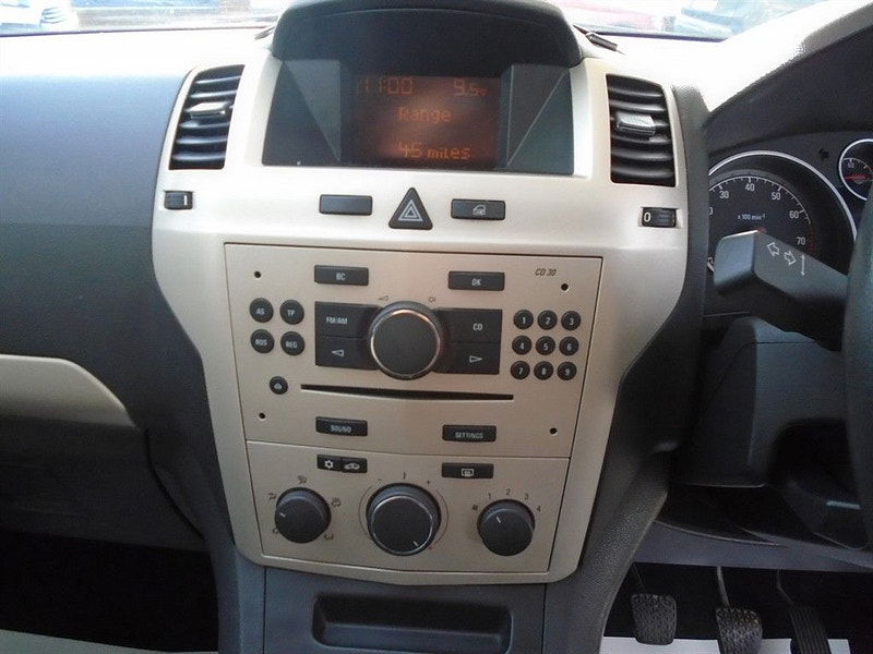 Vauxhall Zafira 1.6L Breeze MPV 5dr Petrol Manual Euro 4 (105 bhp) 5dr Manual 2025