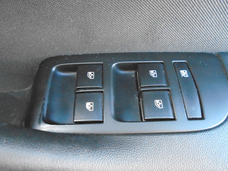 Vauxhall Zafira Tourer 1.4i Turbo SRi Nav MPV 5dr Petrol Manual Euro 6 (140 ps) 5dr Manual 2026