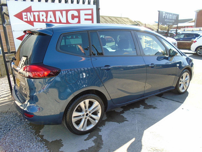 Vauxhall Zafira Tourer 1.4i Turbo SRi Nav MPV 5dr Petrol Manual Euro 6 (140 ps) 5dr Manual 2026