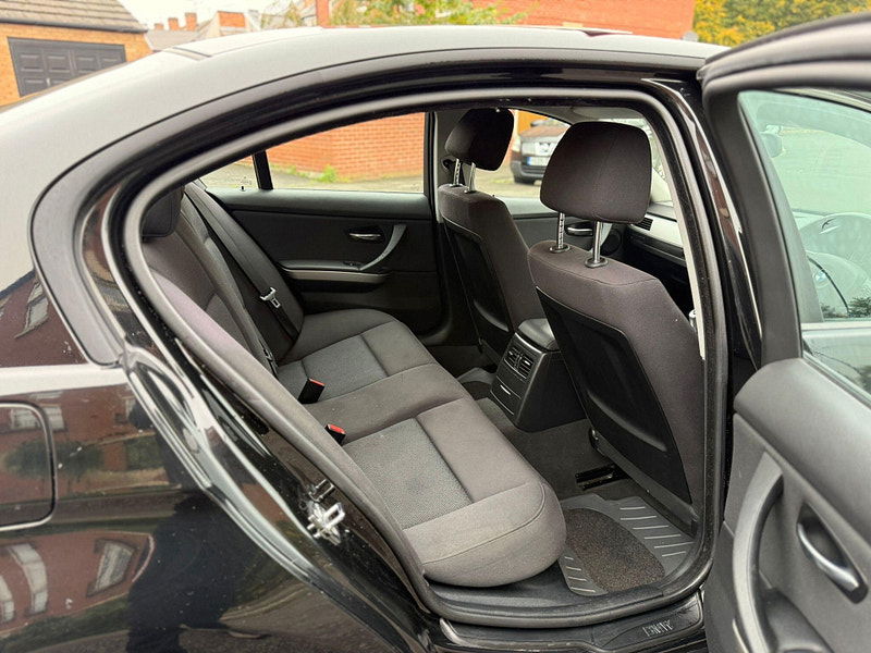 BMW 3 Series 2.0 318i SE Euro 4 4dr 4dr Manual 2026