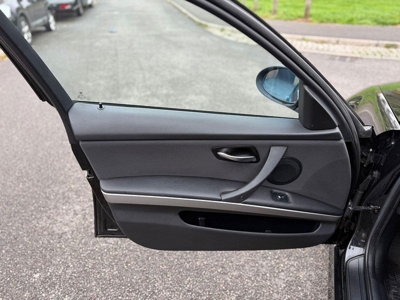 BMW 3 Series 2.0 318i SE Euro 4 4dr 4dr Manual 2026