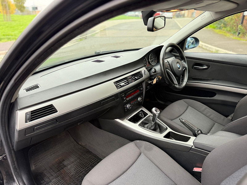 BMW 3 Series 2.0 318i SE Euro 4 4dr 4dr Manual 2026