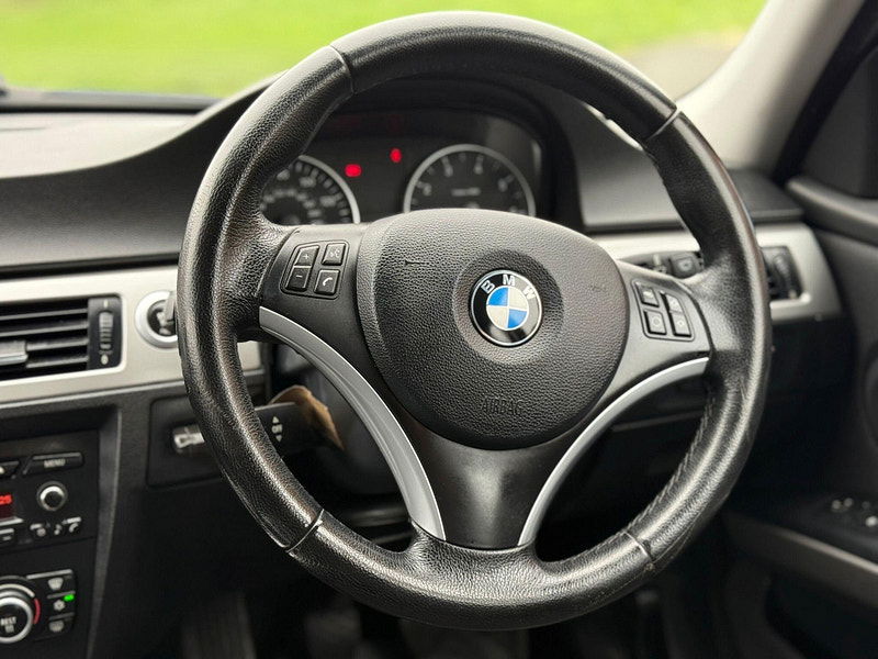 BMW 3 Series 2.0 318i SE Euro 4 4dr 4dr Manual 2026