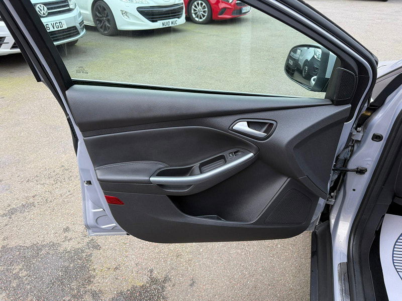 Ford Focus 1.6 TDCi Titanium X Euro 5 (s/s) 5dr 5dr Manual 2026